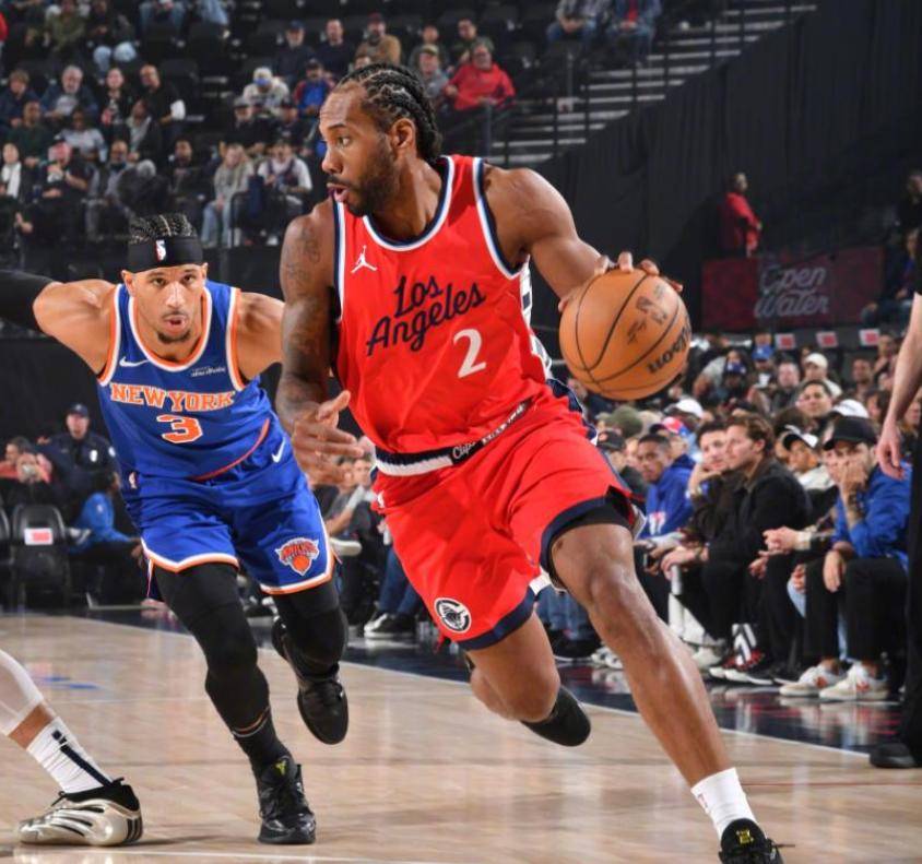 快船客场击败太阳,继续领跑西部 快船客场击败太阳,继续领跑西部