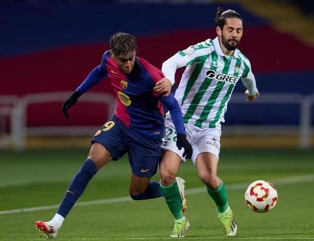 爱游戏体育-关于拜仁慕尼黑暴走，一枝独秀，晋级洲际俱乐部赛事四分之一决赛的信息