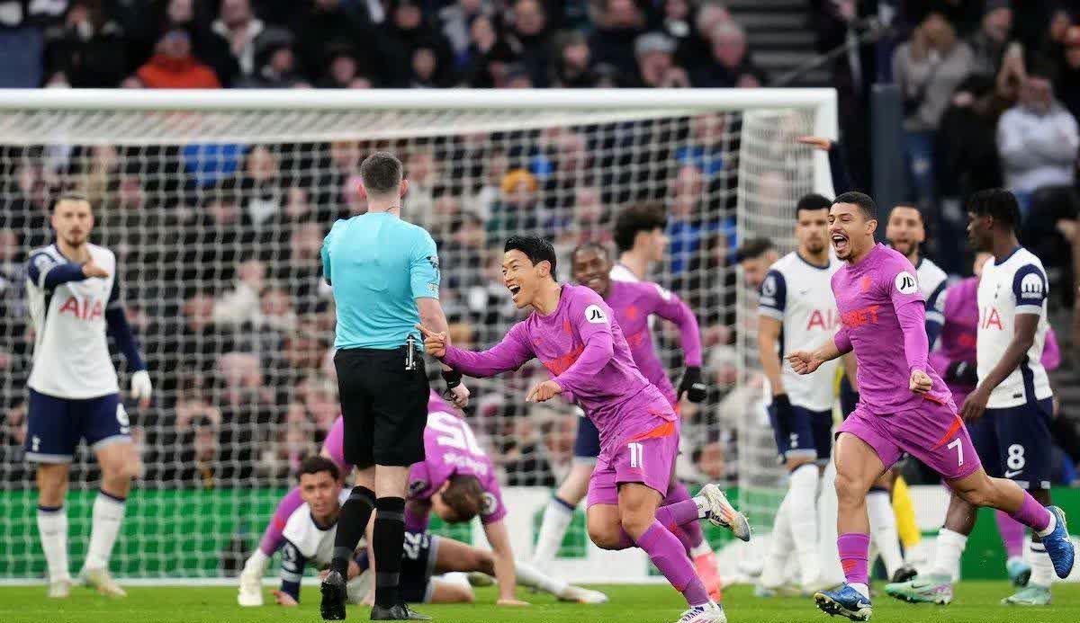 离奇事件:欧洲球员连中三分,绝杀定胜局的简单介绍 离奇事件:欧洲球员连中三分,绝杀定胜局的简单介绍