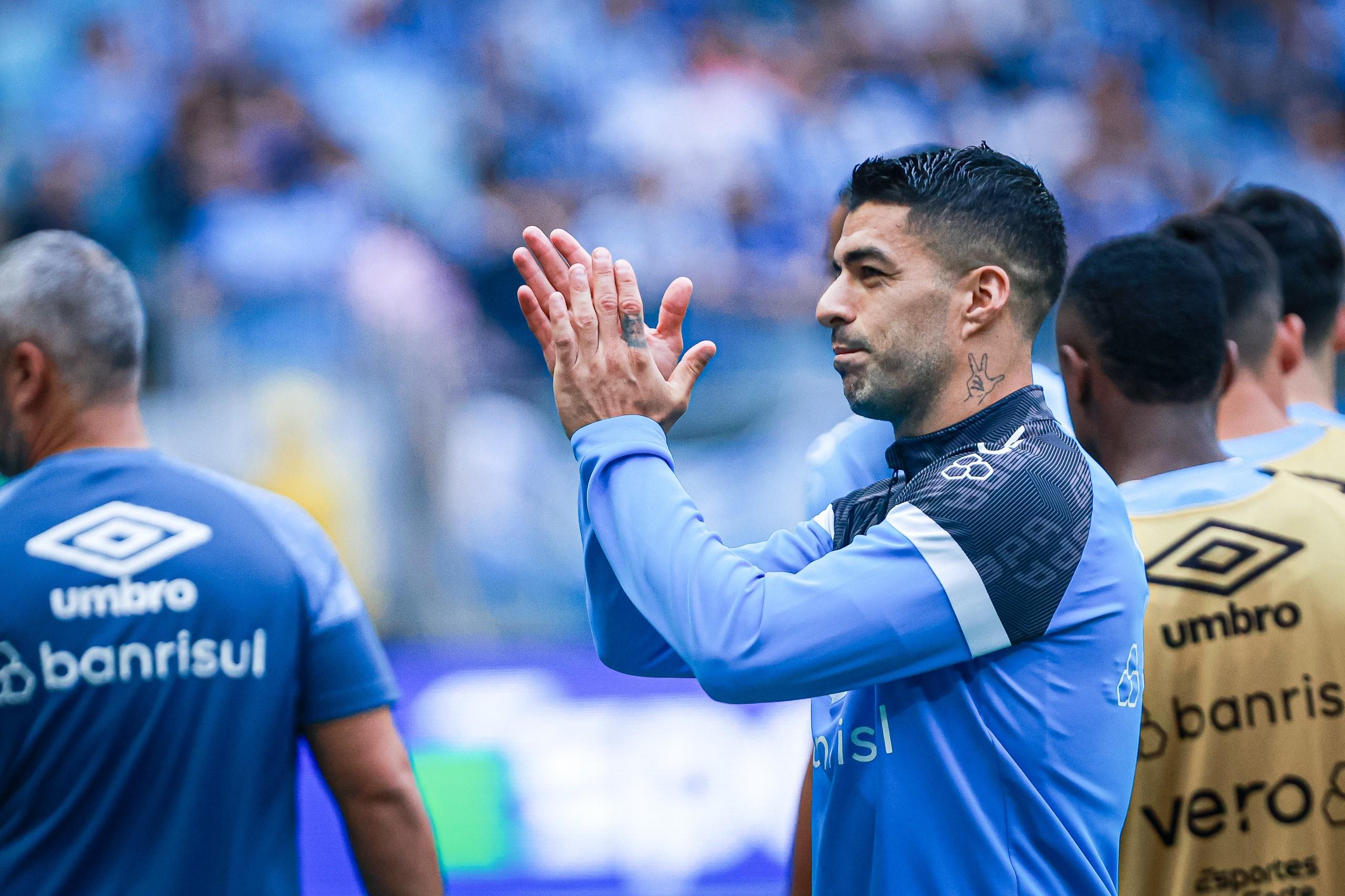 关于巴萨神锋苏亚雷斯兑现诺言，为前队友庆祝的信息