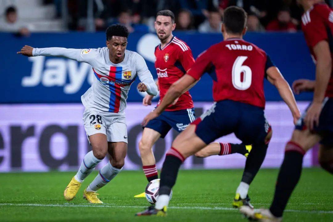 包含奥萨苏纳逆境困扰，主场告负堕入保级漩涡的词条