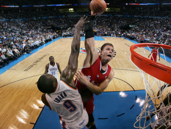 关于快船客场战胜开拓者,格里芬上演灌篮暴扣的信息 关于快船客场战胜开拓者,格里芬上演灌篮暴扣的信息