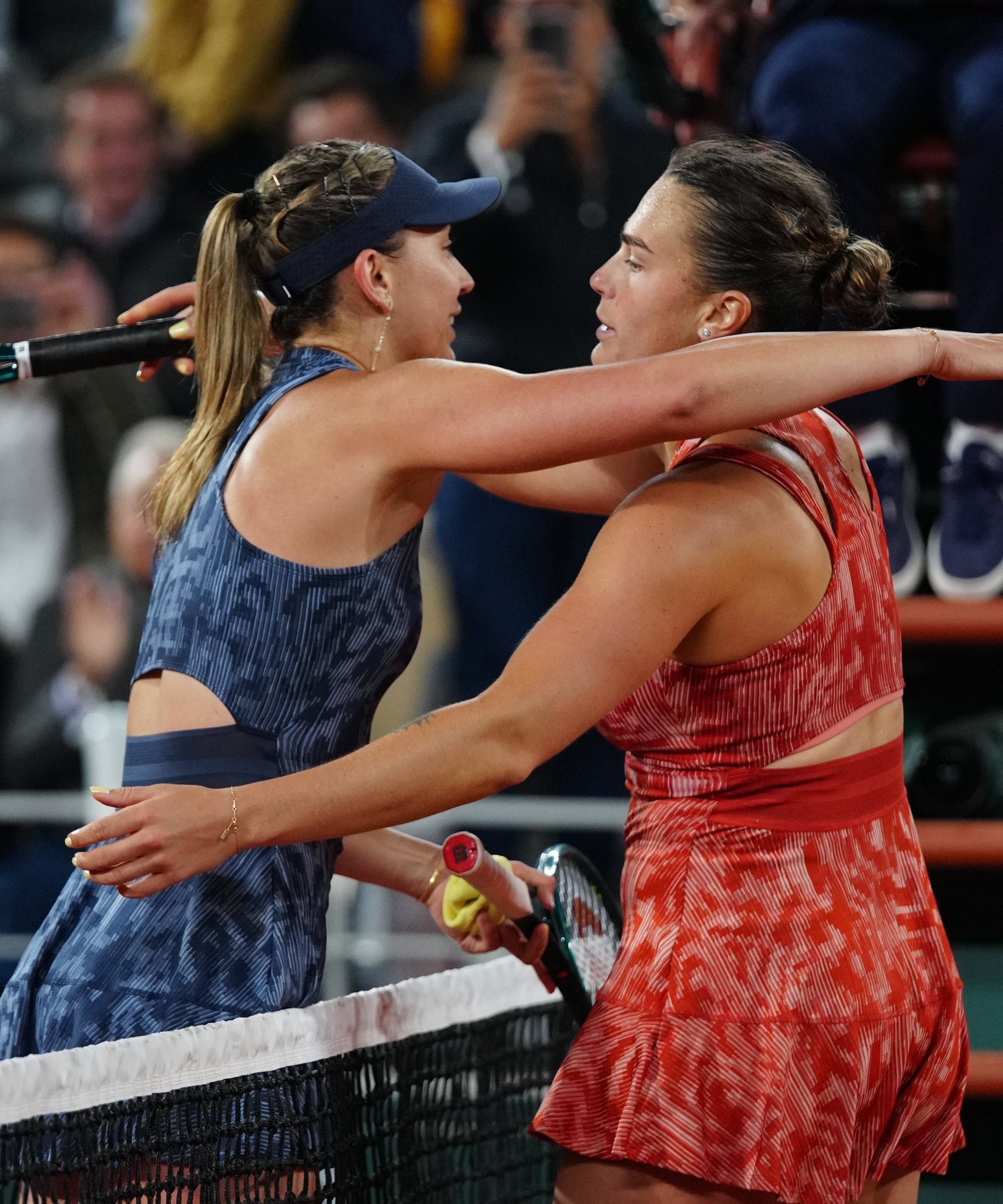 爱游戏在线-关于美国女子足球队凭借强大实力，成功晋级女子世界杯半决赛的信息