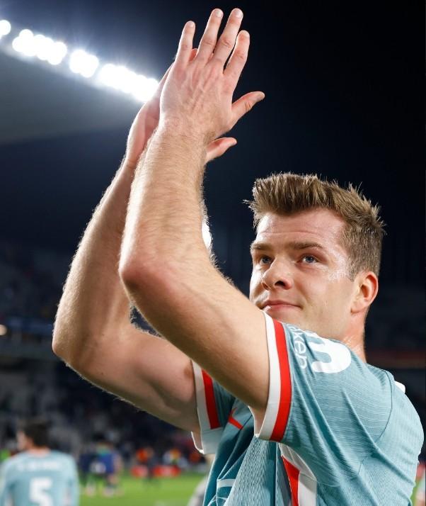 包含赫塔费进攻火力强劲，豪取连胜的词条