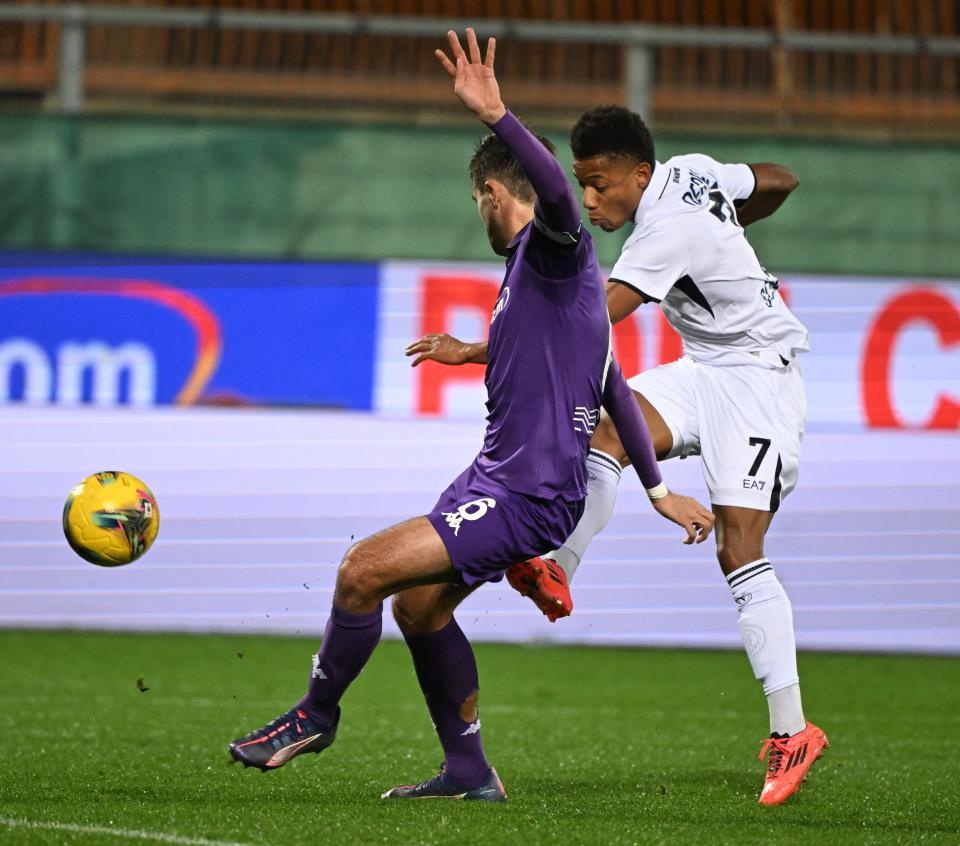 爱游戏入口-那不勒斯中场伤愈归队，重返赛场