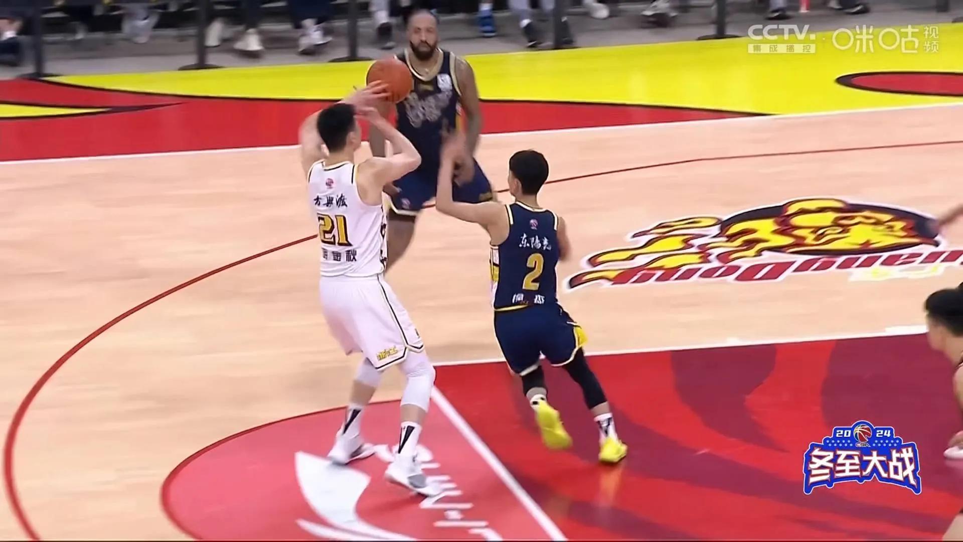 点球大战惊魂瞬间，球队勇夺三分重回正轨的简单介绍