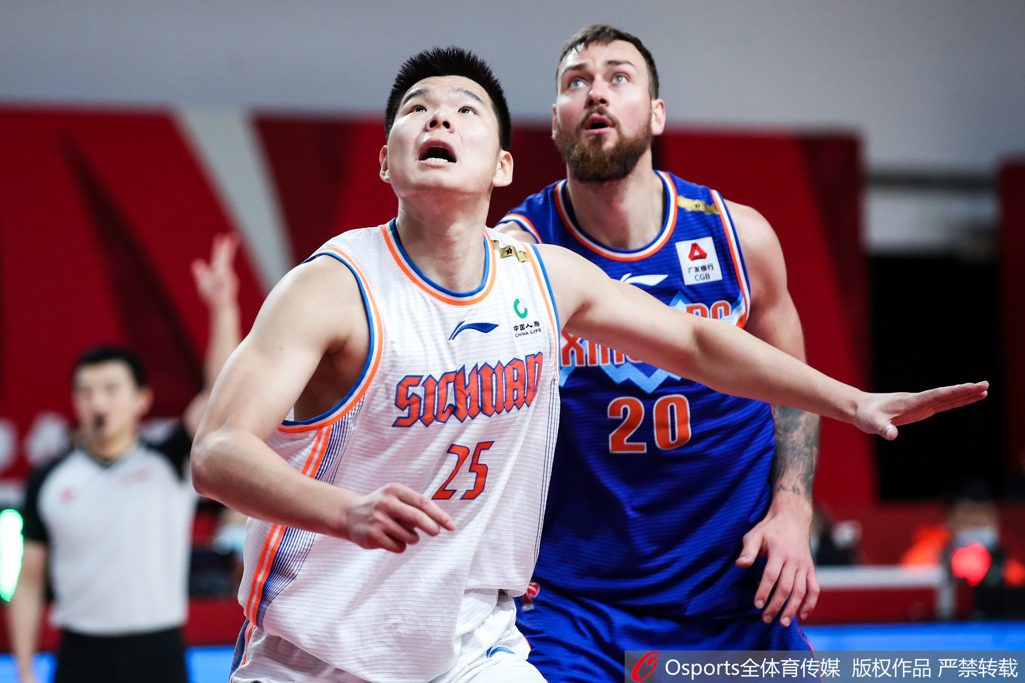 爱游戏官网-包含河北力克新疆，队员信心倍增的词条