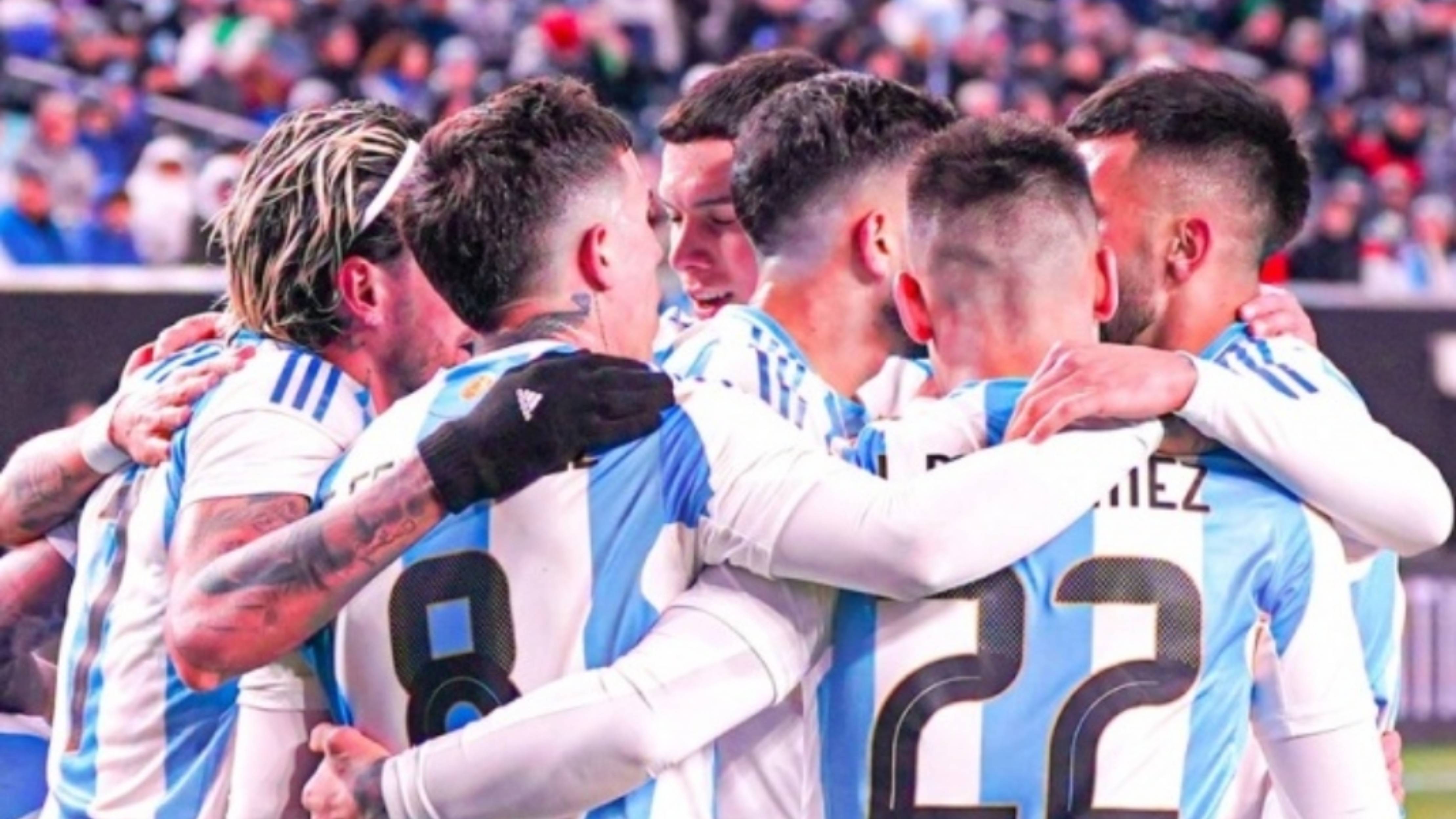 巴西队在友谊赛中与阿根廷展开激烈角逐 巴西队在友谊赛中与阿根廷展开激烈角逐