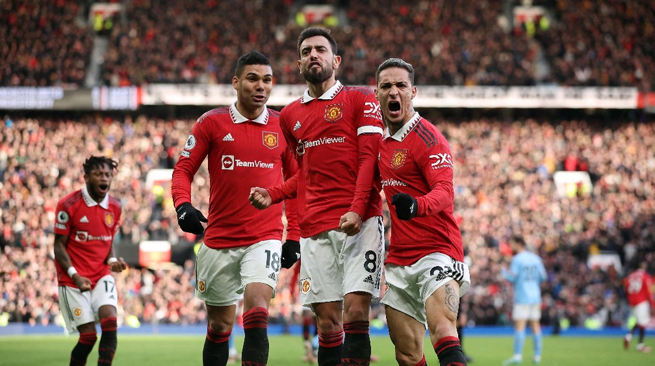 曼联客场惊险获胜,实现联赛八连胜的简单介绍 曼联客场惊险获胜,实现联赛八连胜的简单介绍