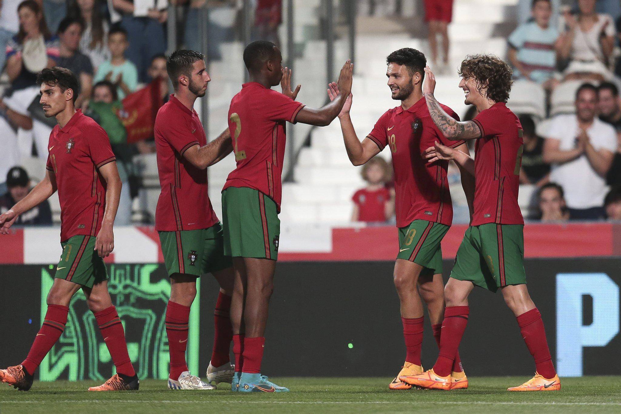 爱游戏APP-波兰在欧洲杯预选赛中战胜以色列队