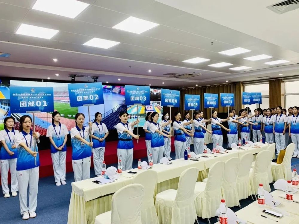 青岛黄海奋力拼搏，取得胜利