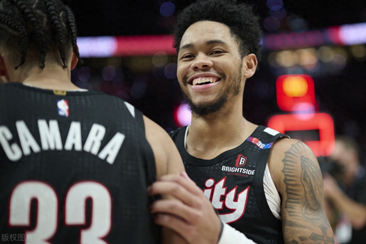 包含魔术客场大胜，全队状态飙升的词条