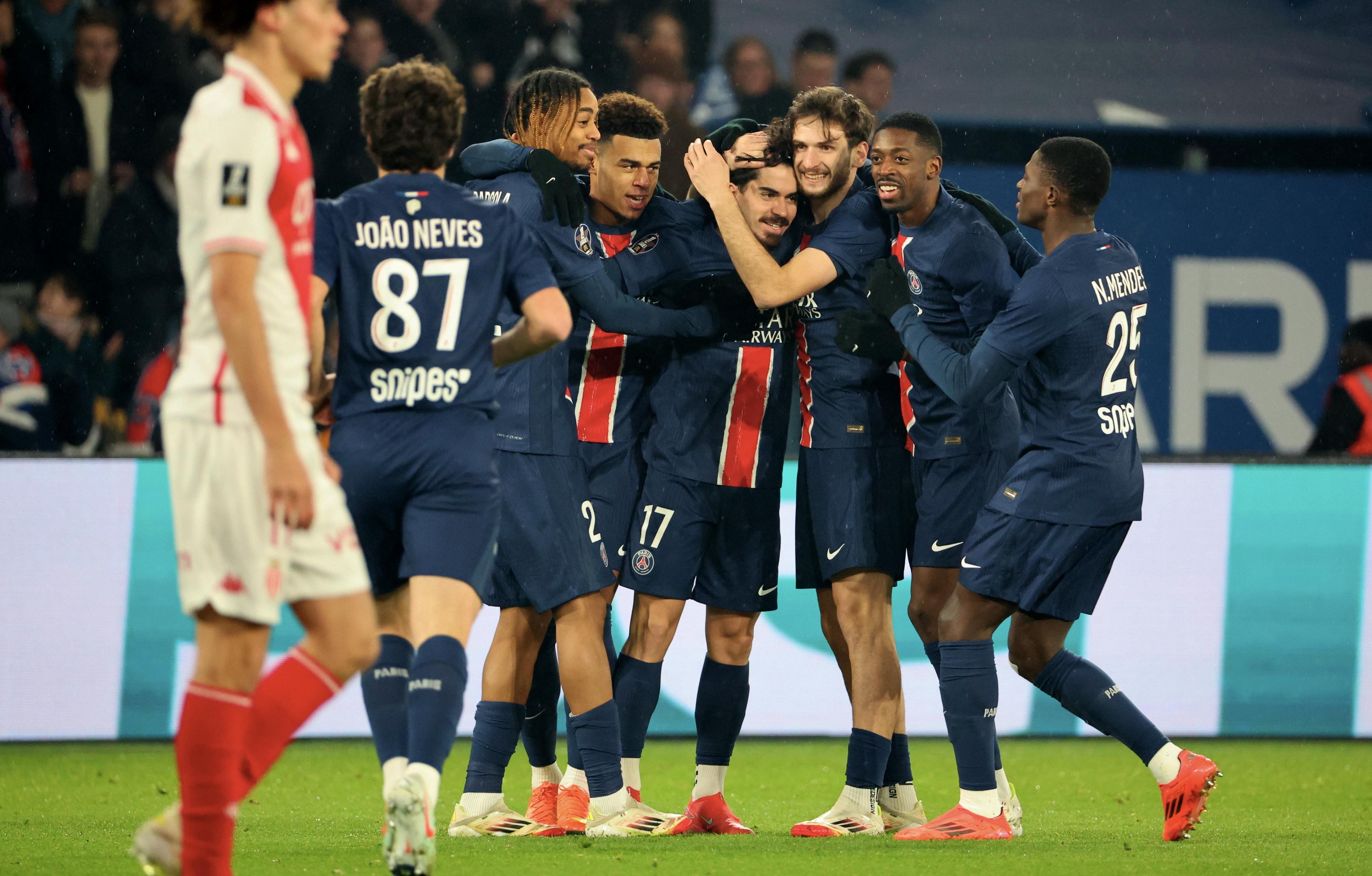 爱游戏APP-关于巴黎圣日耳曼继续领跑法甲惊现夺冠热门新军的信息