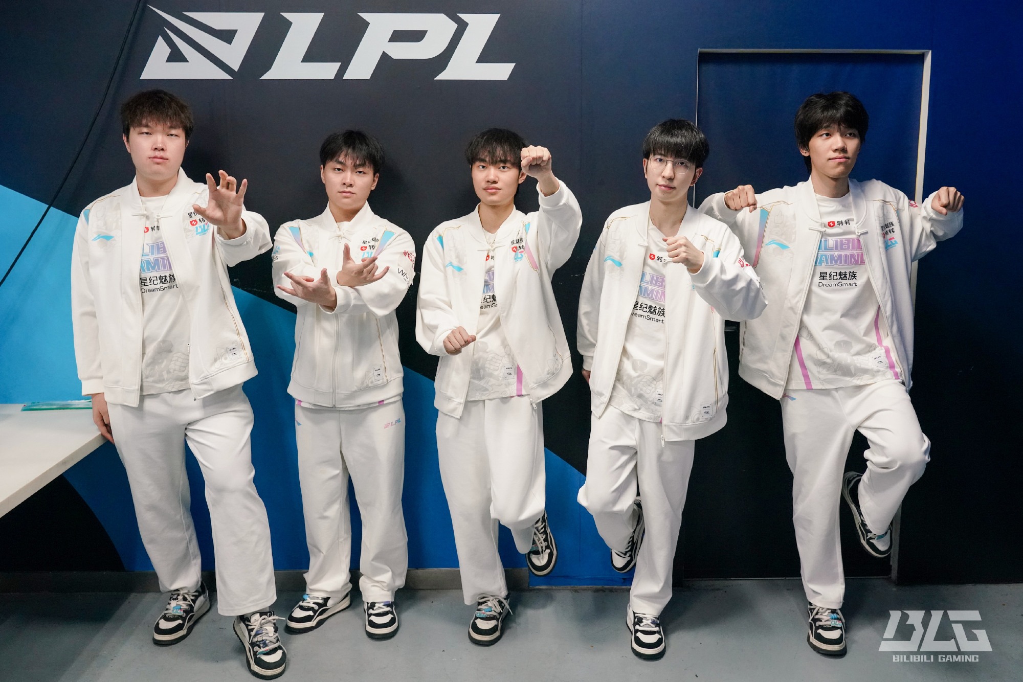 爱游戏入口-BLG横扫G2，Doinb开启传奇时刻淘汰赛2:0（广州）