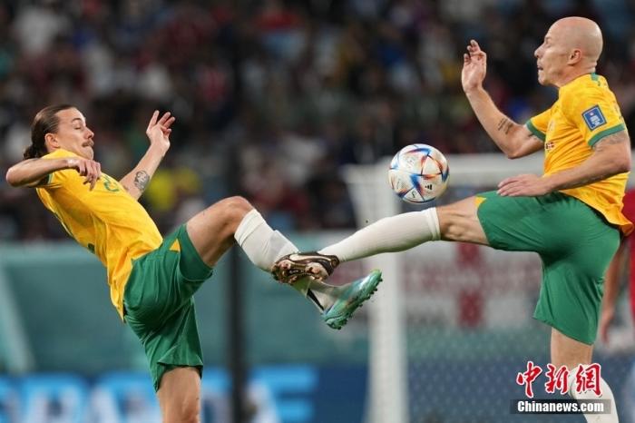 波兰队备受关注，勇敢面对瑞典强劲对手