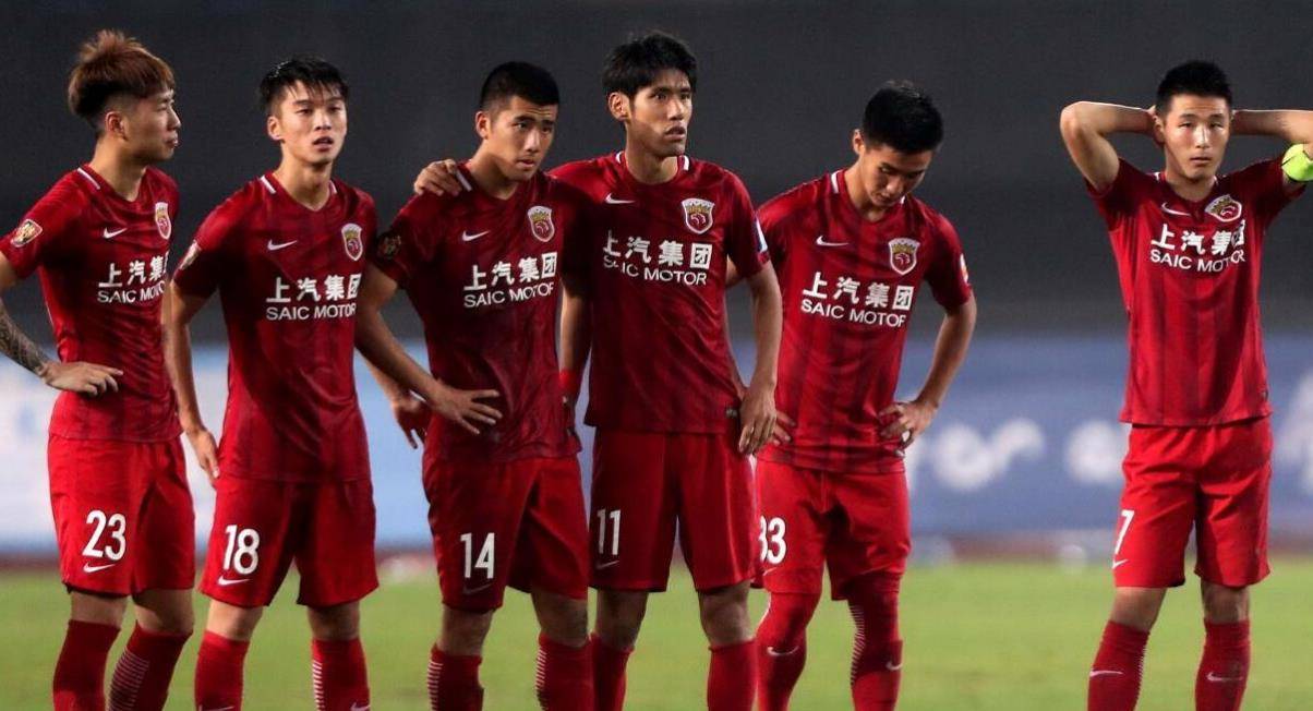 包含上港客场告捷，争冠步伐渐渐加快的词条