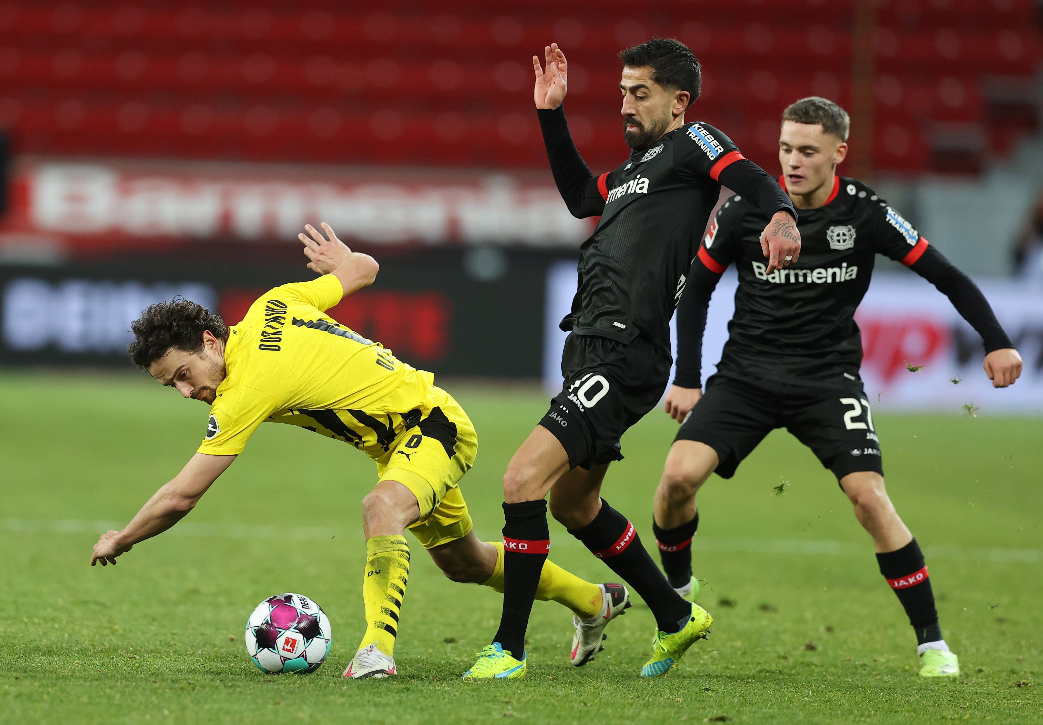 勒沃库森客场失利，争冠形势岌岌可危的简单介绍