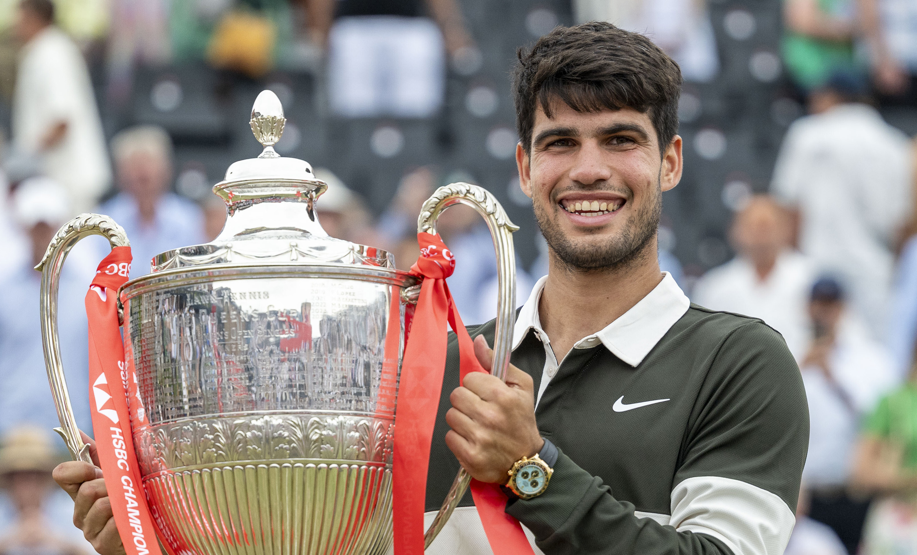 爱游戏-包含欧洲网球队逆转世界网球队,阿尔卡拉斯关键制胜的词条