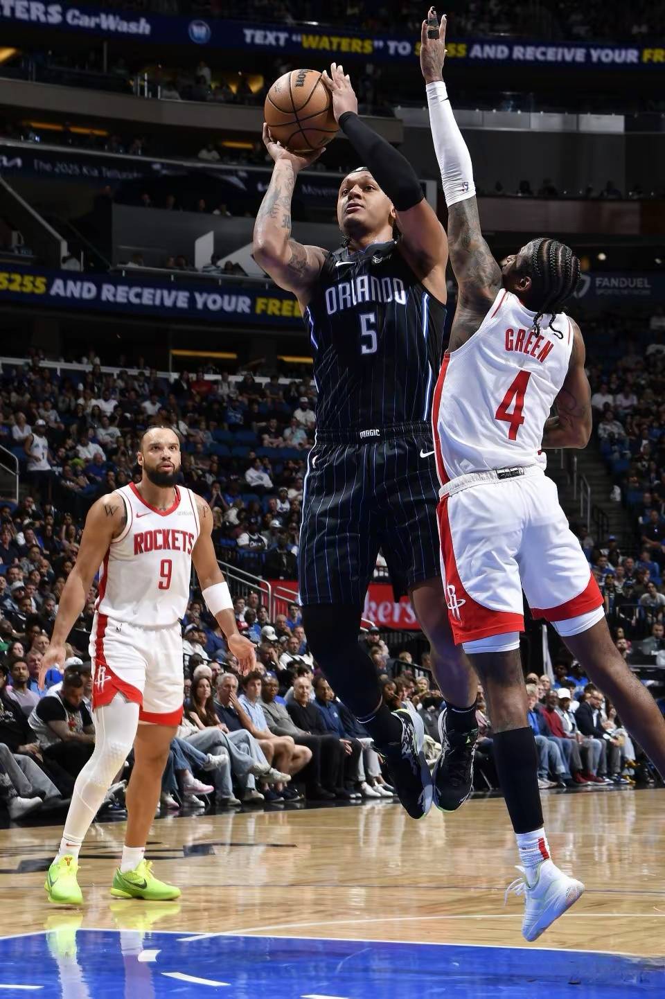 爱游戏在线-关于火箭力克热火,继续保持西部前八位置的信息