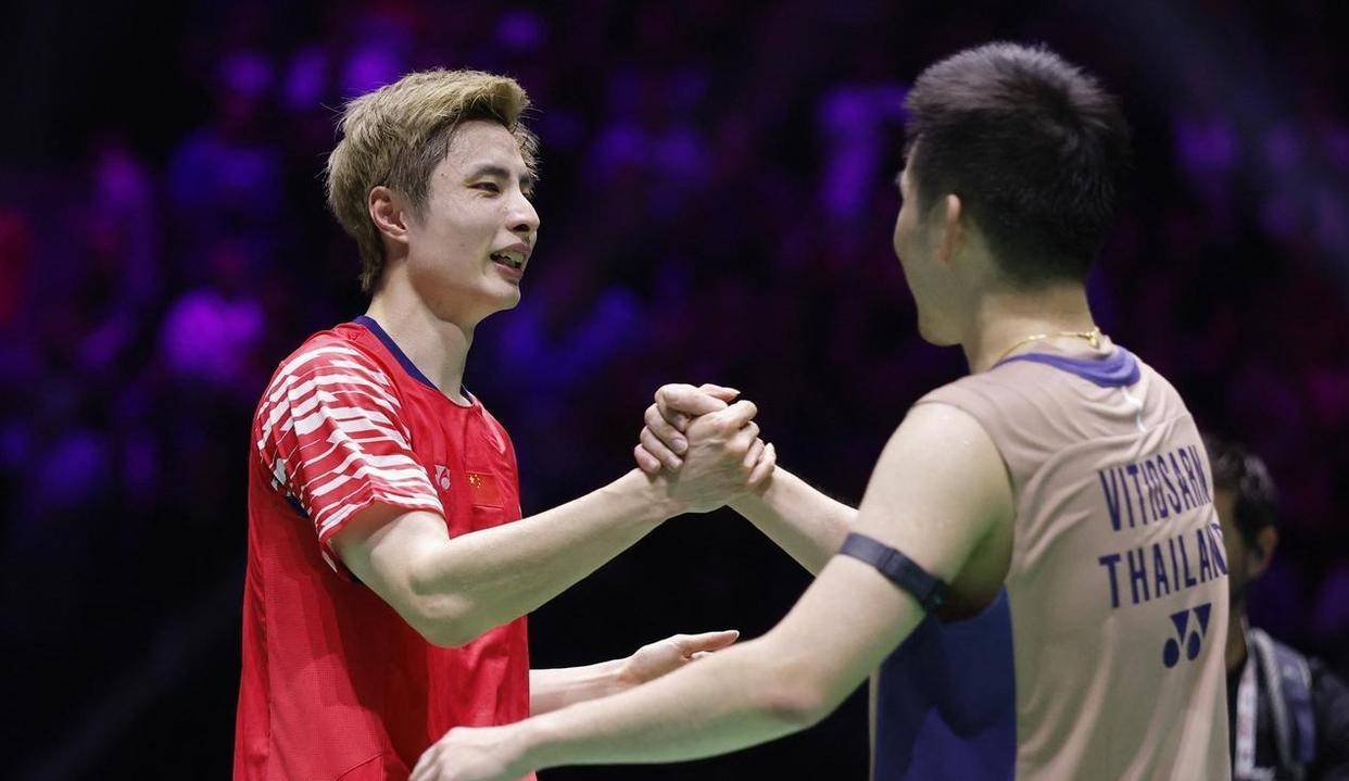 中国队横扫印尼队,石宇奇高光表现 中国队横扫印尼队,石宇奇高光表现