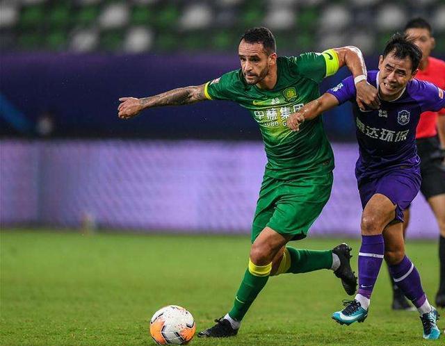 爱游戏在线-天津泰达遭遇三连败，寻求突破