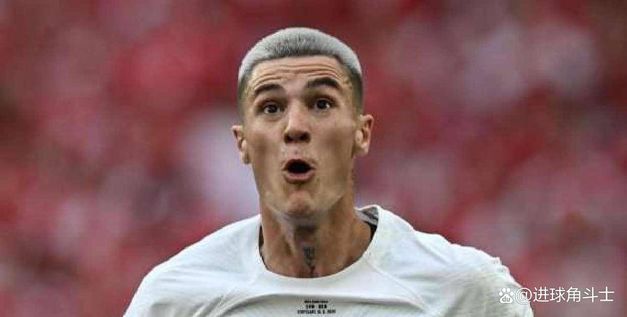 爱游戏官方-曼城末节带走巴黎，伊布存在感拉满