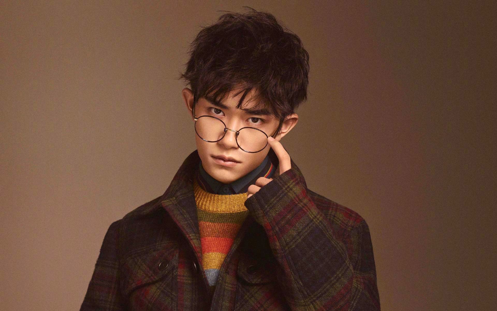 东方红与爵士蓝，布伦森的魔幻之夜如何点亮上海滩