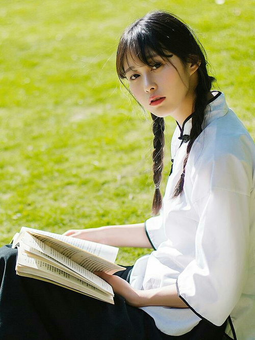 爱游戏入口-马刺稳扎稳打胜奇才，约基奇国家德比式统治闪耀赛场