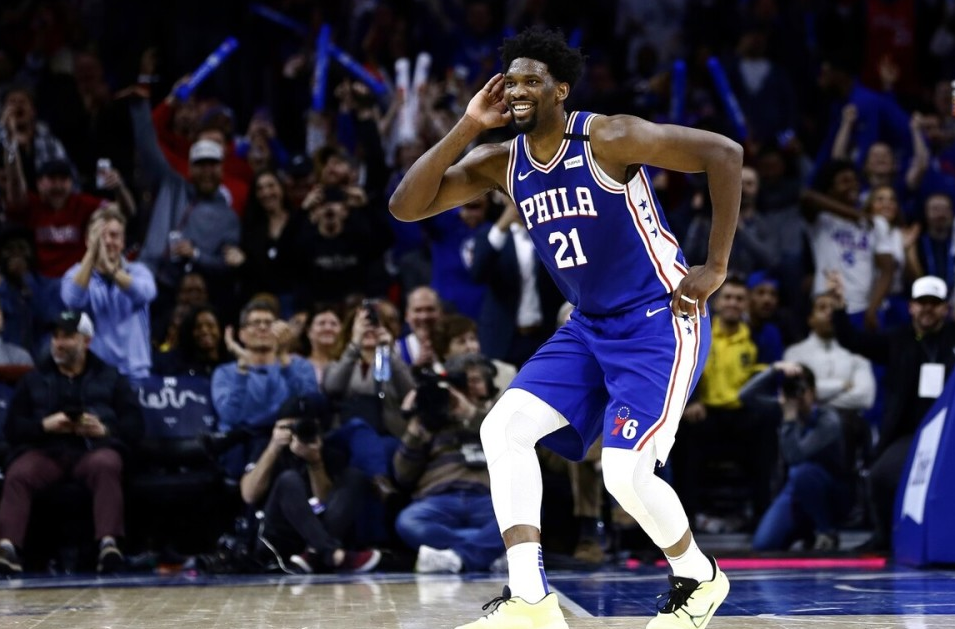 雄鹿压制76人，西亚卡姆成为关键先生