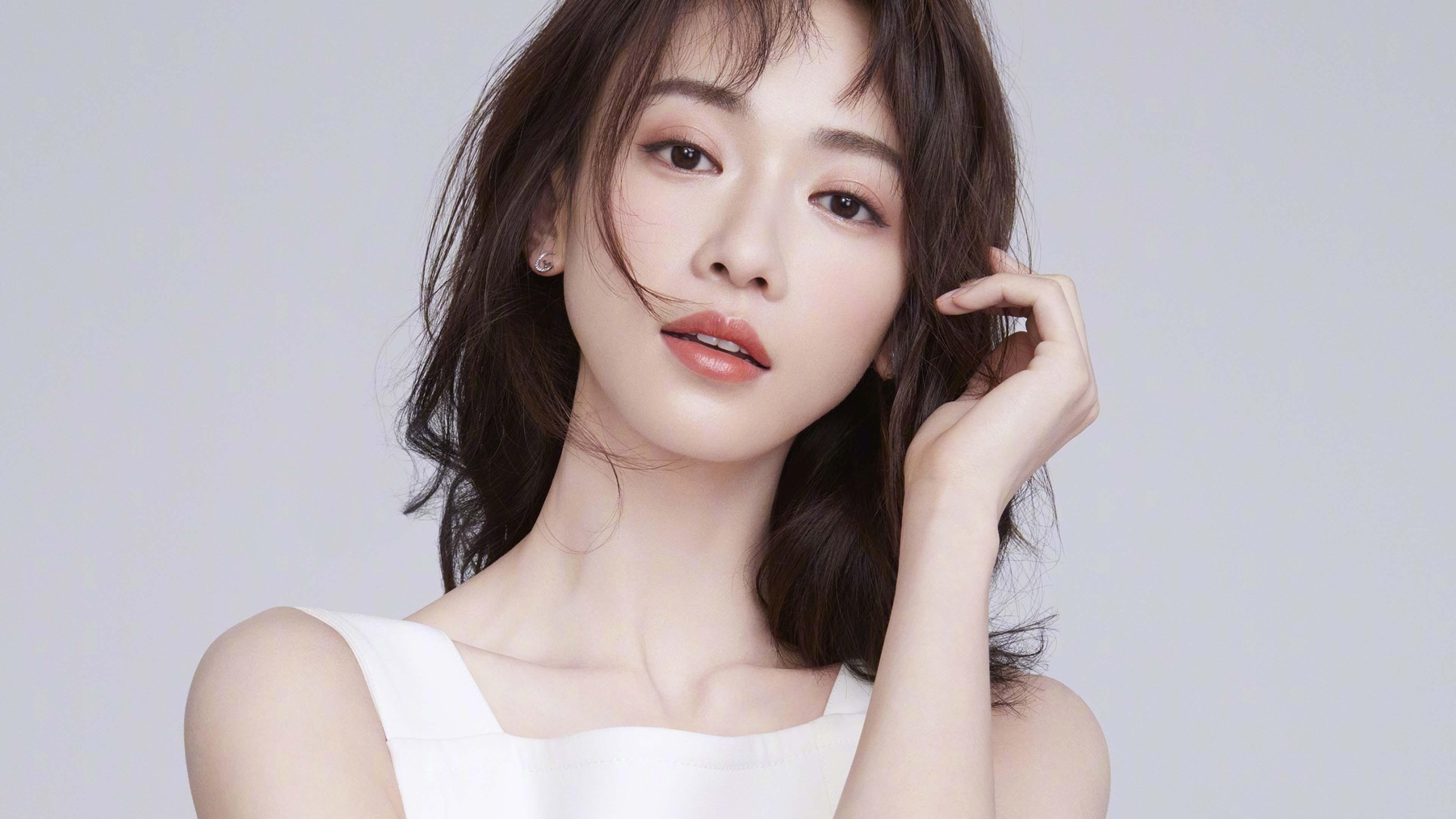 爱游戏大厅-跨界争锋，当达拉斯的独行侠斩落天山飞虎，字母哥的末节统治力诠释何为终极接管